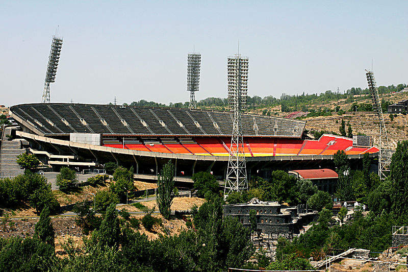 קובץ:Yerevan. Hrazdan Stadium.JPG