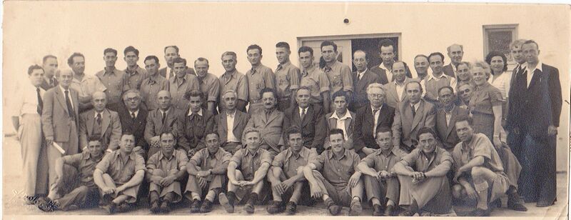 קובץ:Team hapoel 1947.jpg